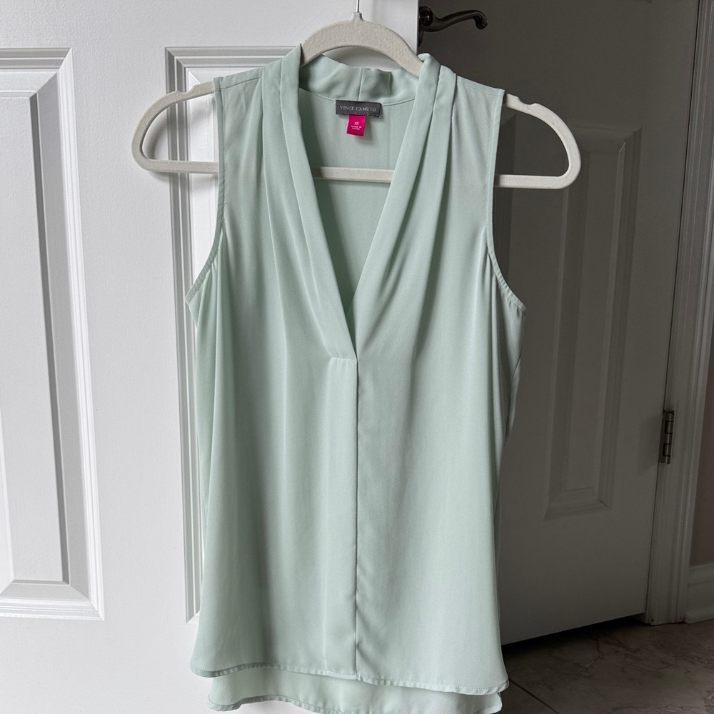 Vince Camuto light Green V-Neck Sleeveless Blouse